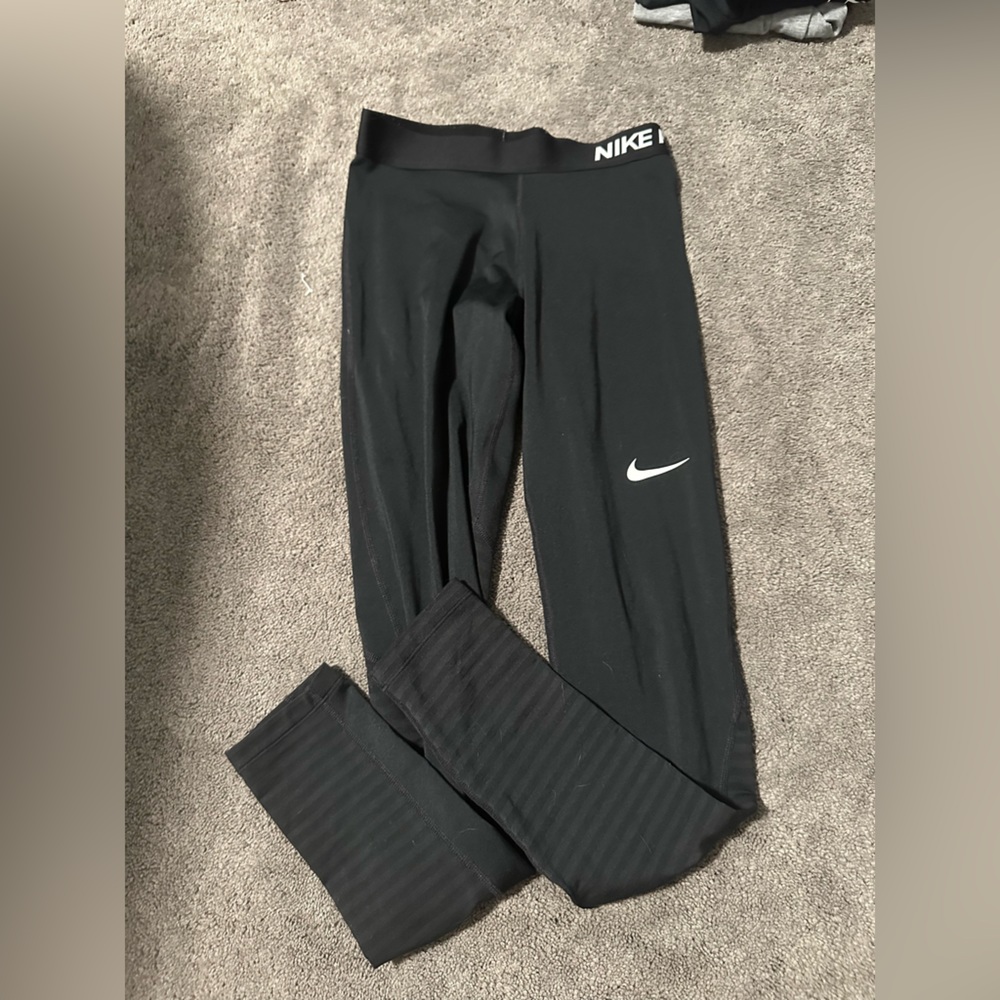 Nike hyperwarm leggings
